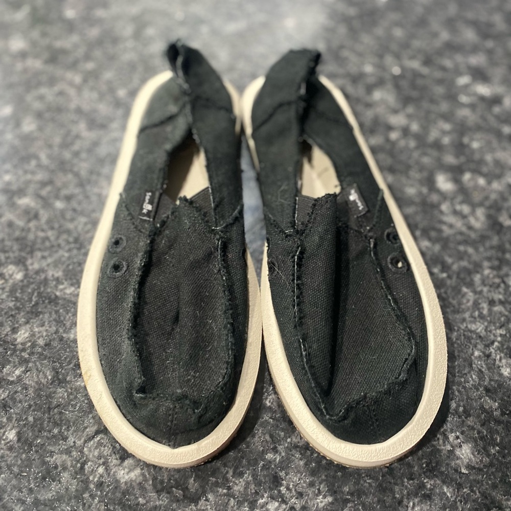 Black Sanuk Womens Size 7